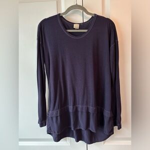 Ecru Women’s Ruffle Hem Long Sleeve Round Neck Top Dark Blue (Size M)